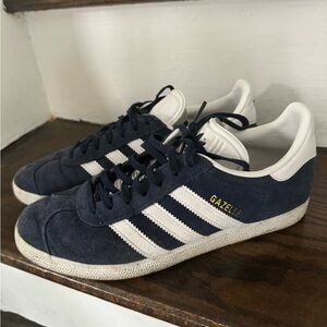 Adidas Gazelle Size M7/W8 - Collegiate Navy / White / Gold Metallic